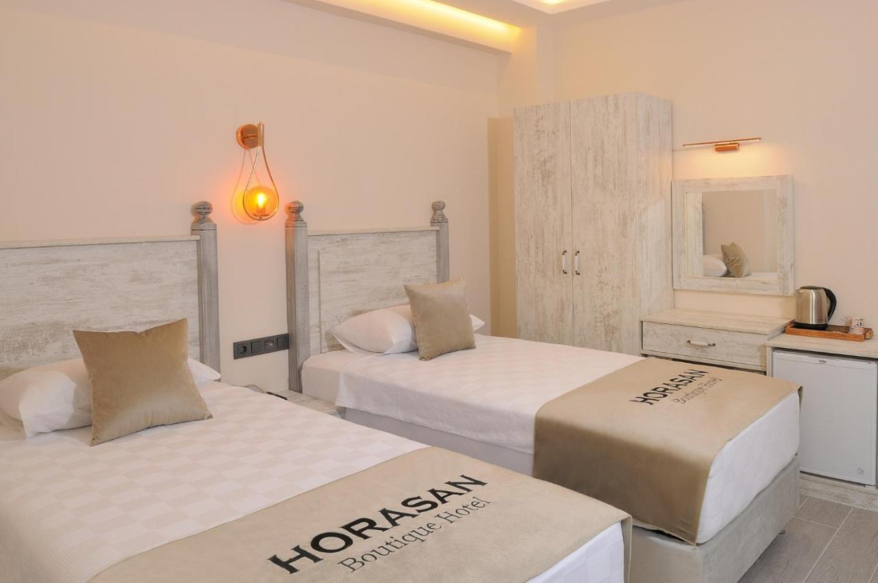 Horasan Hotel Çeşme Esterno foto